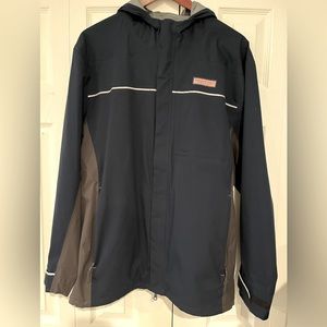 Men’s Large Vineyard Vines rain jacket.